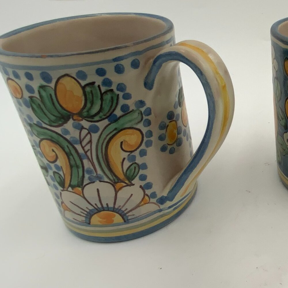 2 Vintage Migliore Caltagirone Italian Pottery Mugs w/ Lemons - Picture 3 of 7
